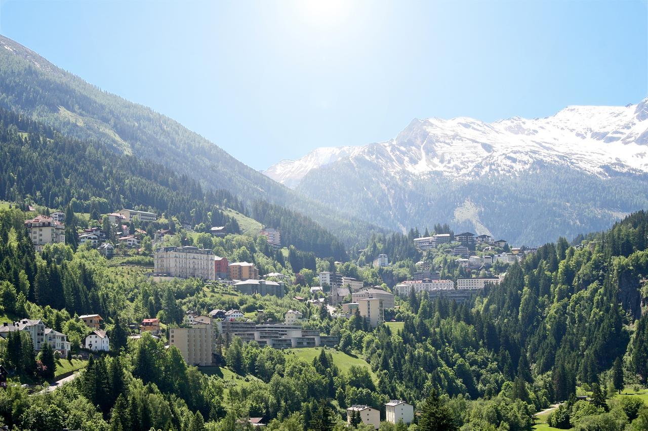Gruener Baum Hotel Bad Gastein Exterior photo